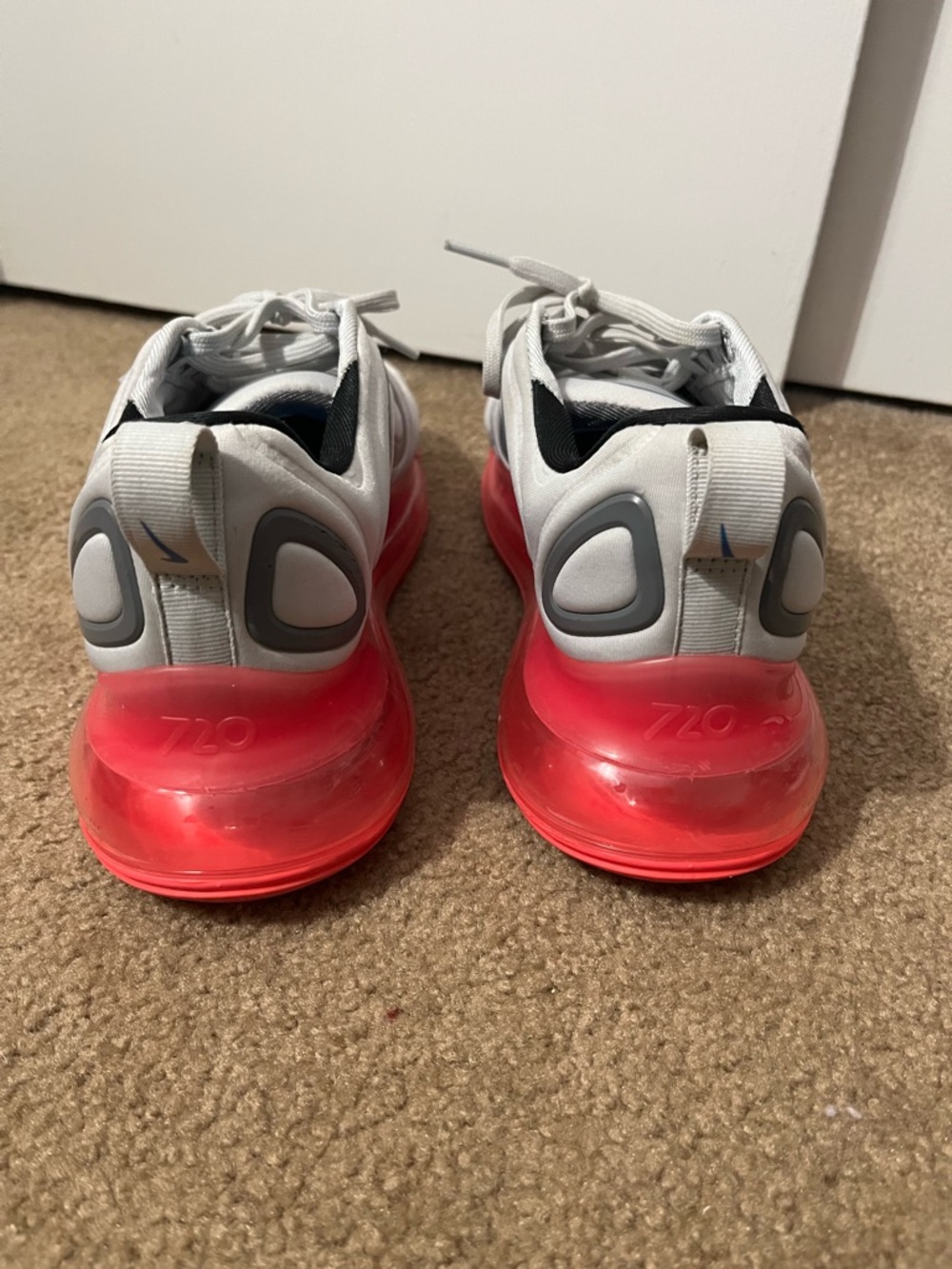 Nike Air Max 720 youth 6.5 - Picture 4 of 5